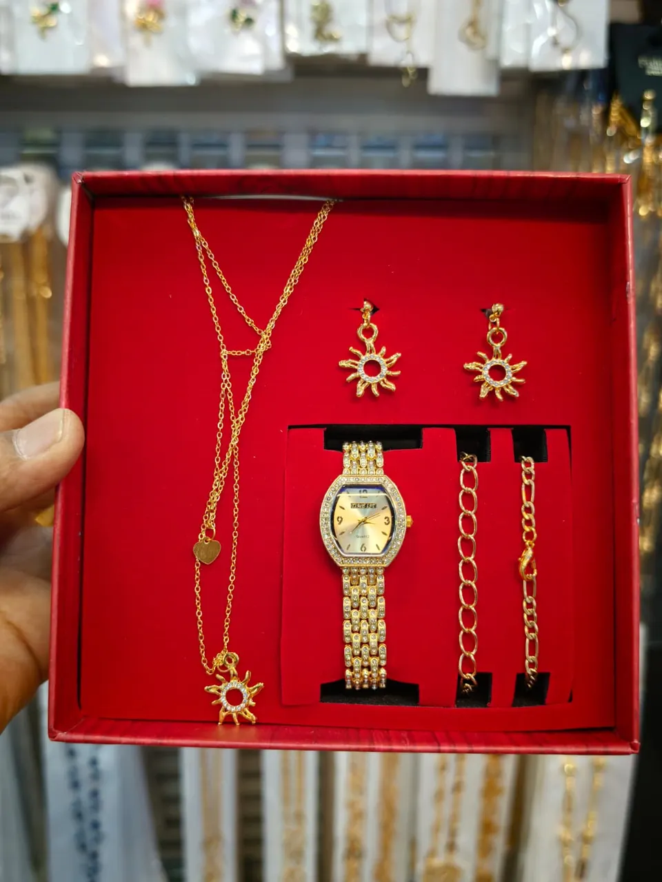 طقم ساعة نسائية 