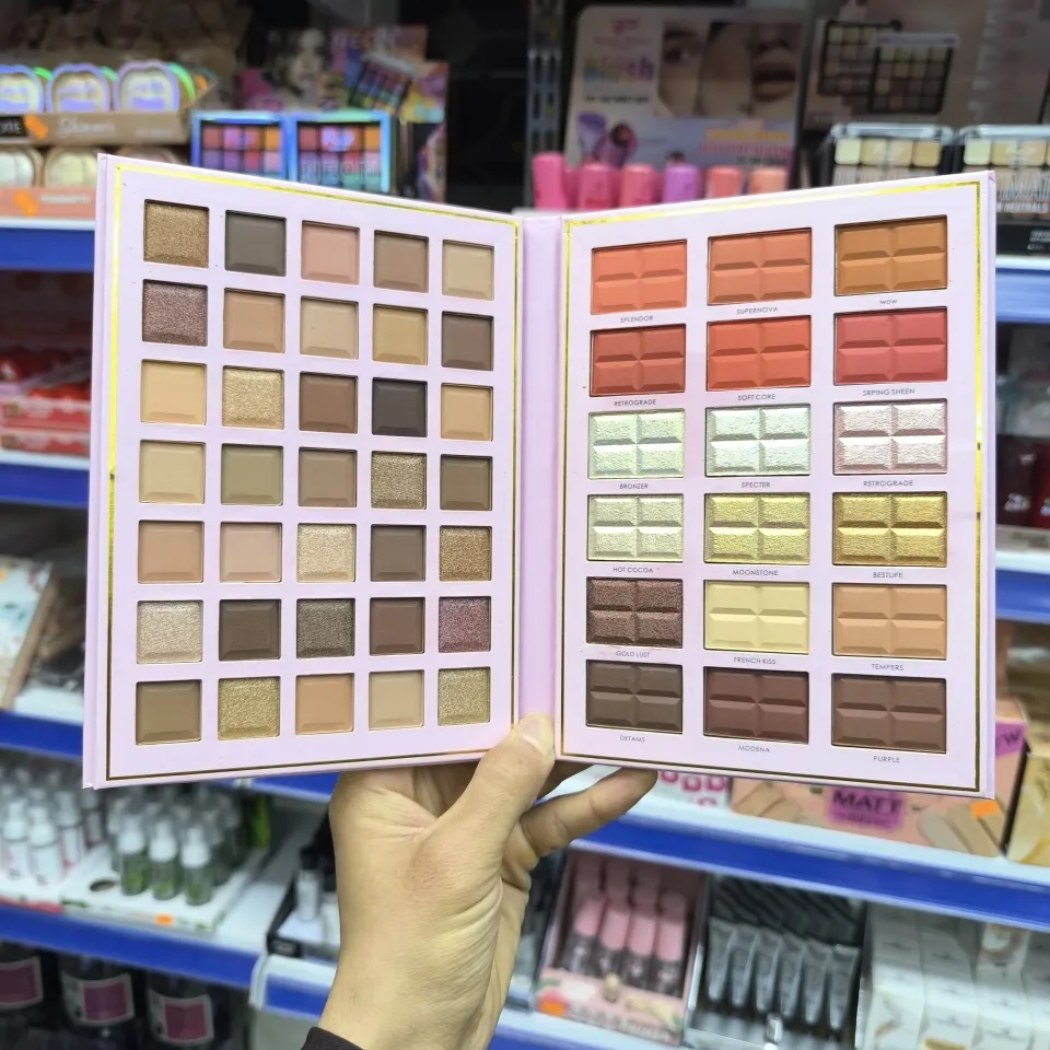 كتاب مكياج  يارا الشامل من بيوتي سيتي ✨