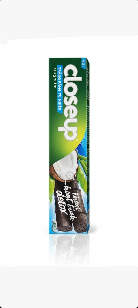 كلوس أب فحم وجوز الهند – CloseupCloseup Natural Charcoal & Coconut Toothpaste