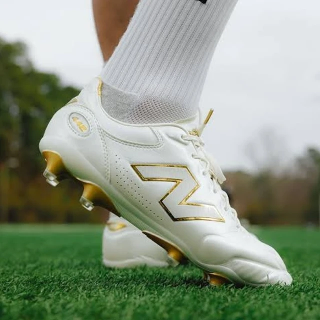 FOOTBALL SHOES