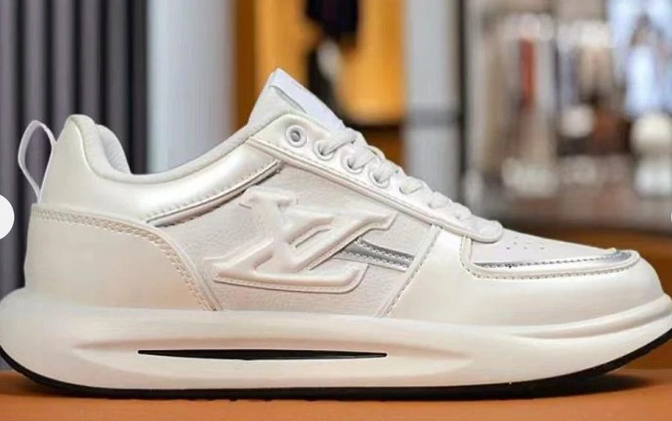 LV Classic Sneakers