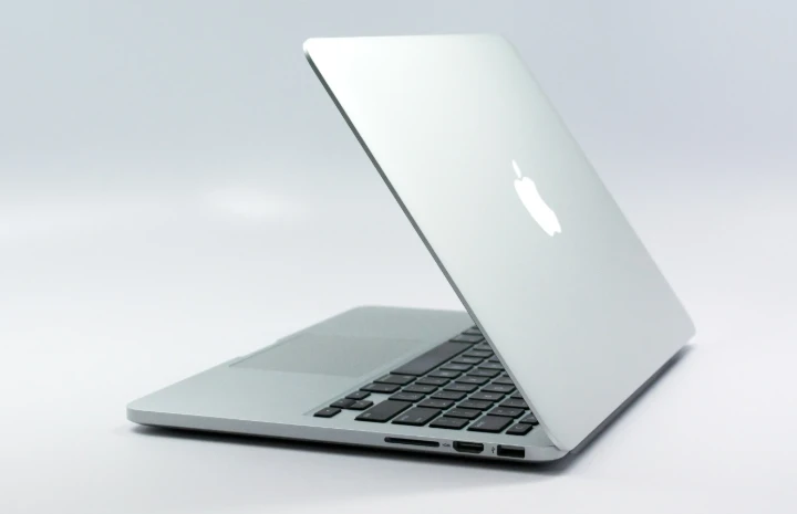 Apple MacBook Pro 13" With Retina Display