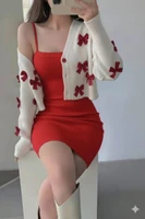 أحمر