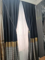 أسود