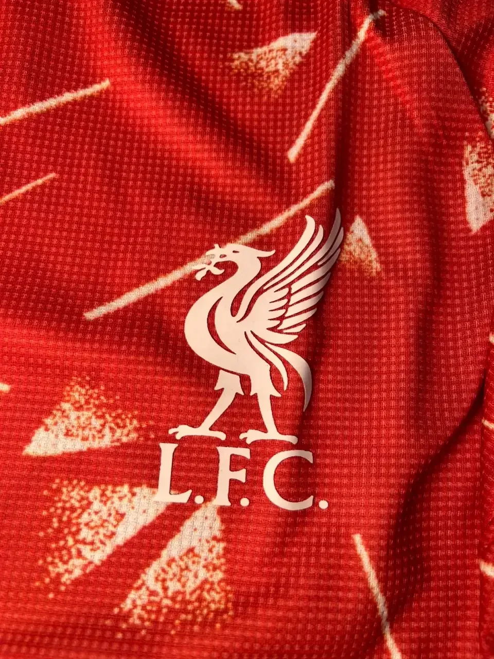قميص ليفربول الأساسي 2026/27 بشعارات ثري دي TH-125