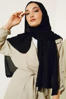 أسود
