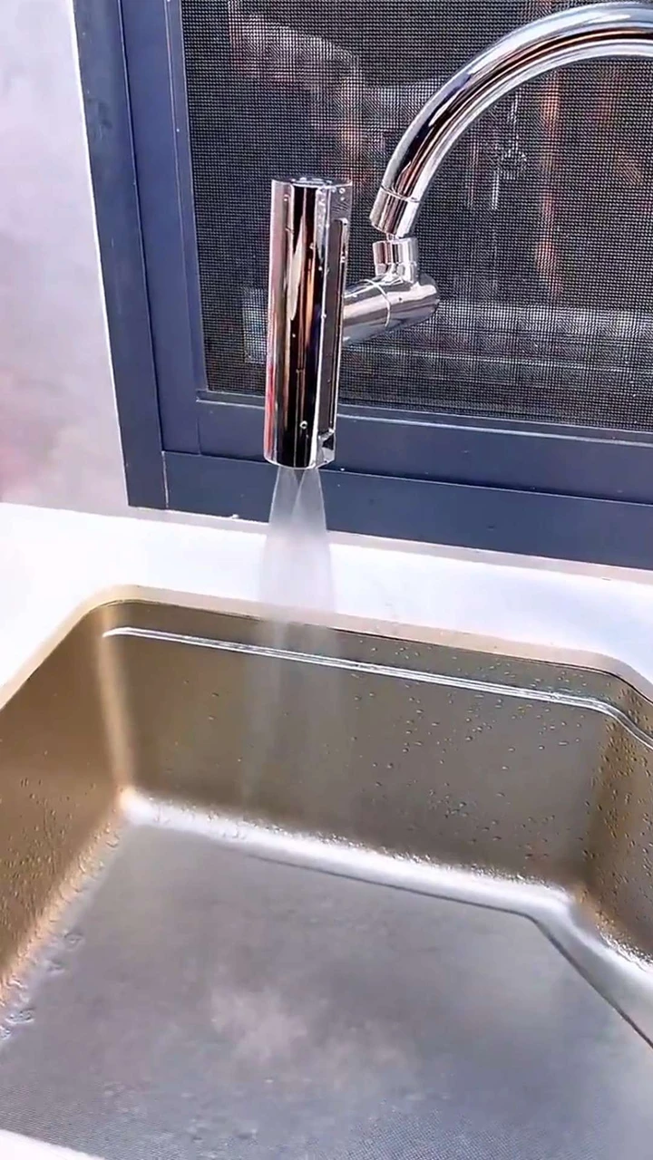 خلاط ماء دوّار 360 درجة