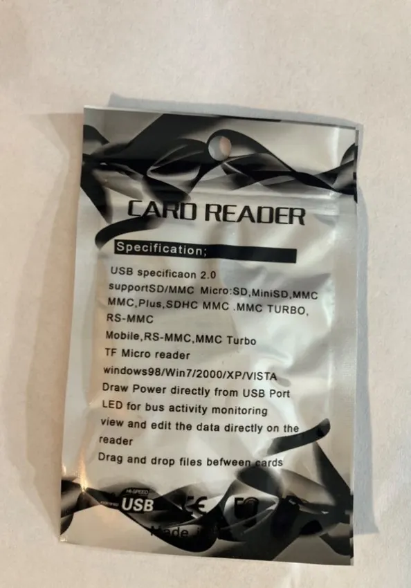 1 × قارئ بطاقات USB صغير + ذاكرة 32 جيجا