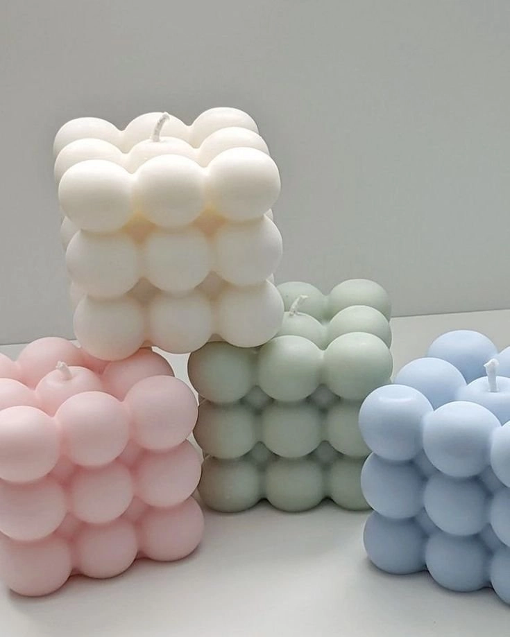 Bubbles candle