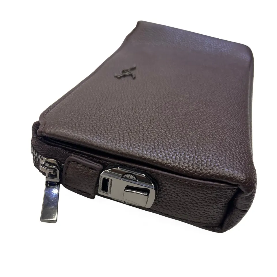 حقيبة جلد ذات قفل معدني