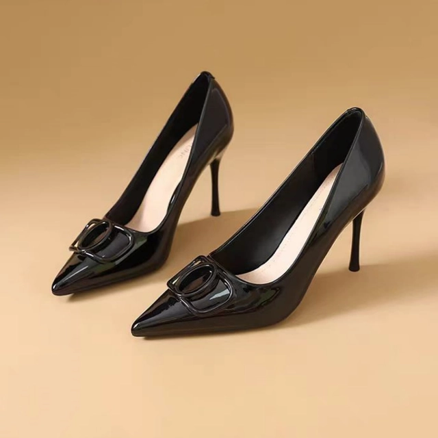 Women's shoes