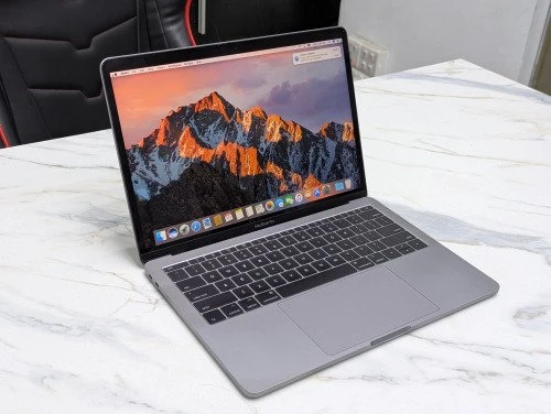 MacBook Pro 2017 (13-inch)