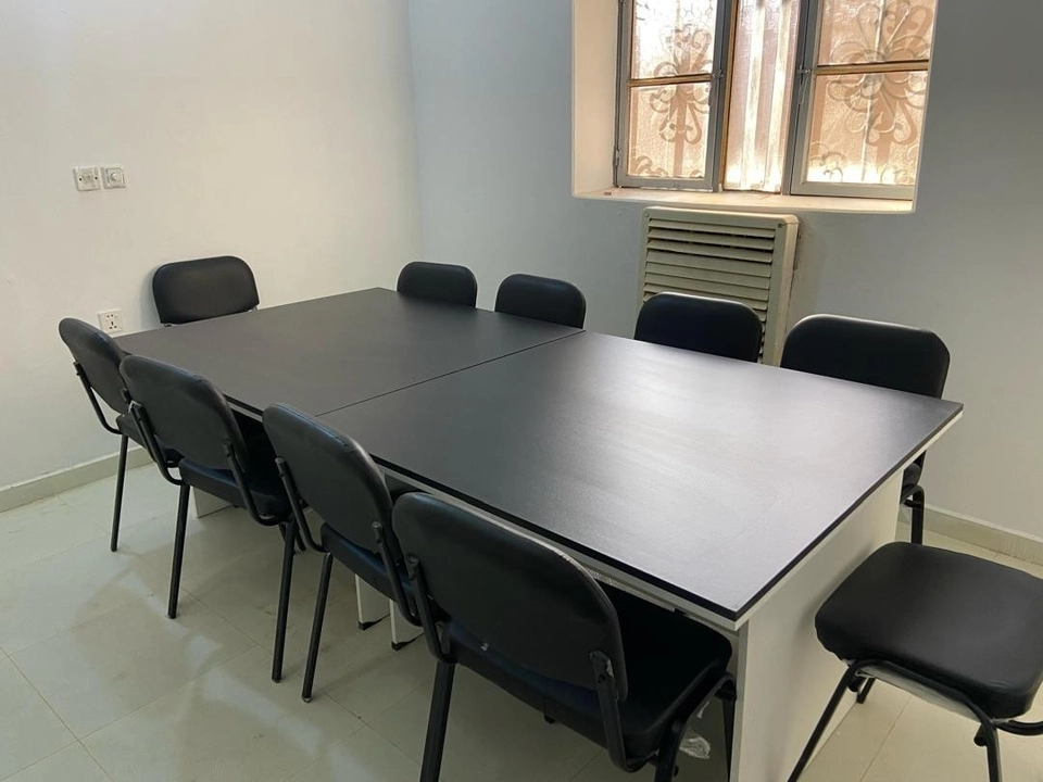 Meeting Room (DGM001)