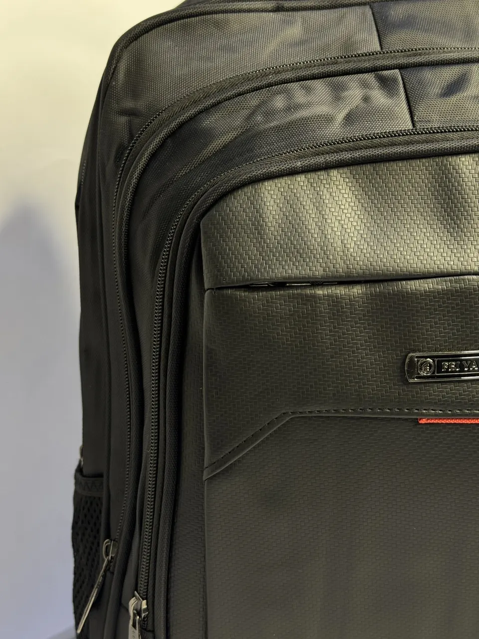 حقيبة ظهر سادة