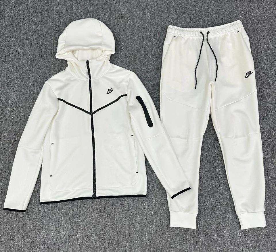 Nike Tech