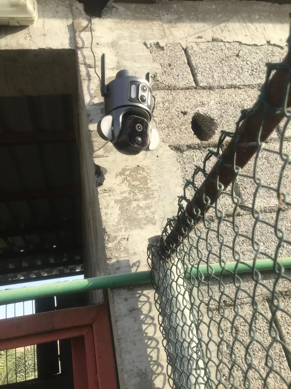 كاميرا طاقه شمسيه تعمل بالسيم كارد 