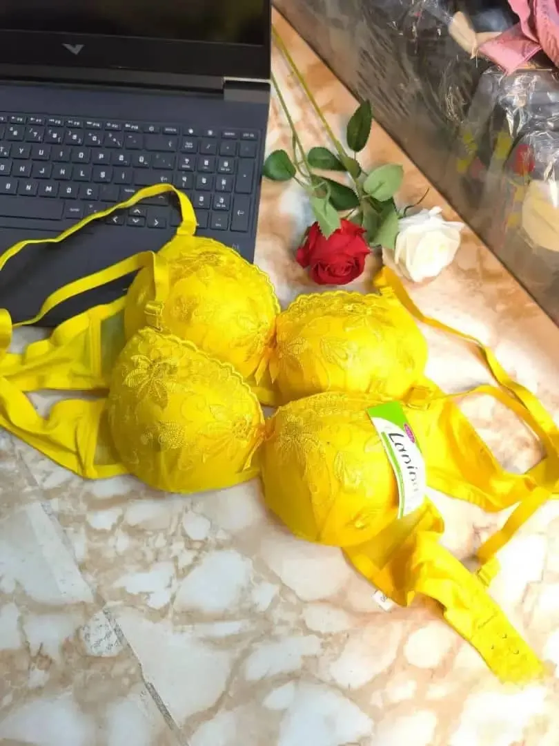 ستيانة دانتيل دبل حشوة الملكية