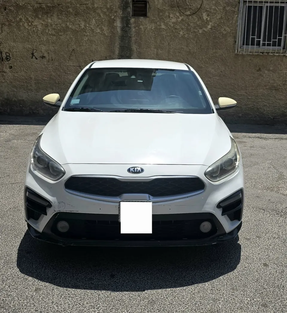  تأجير سيارات يومية  (كيا فورتي )