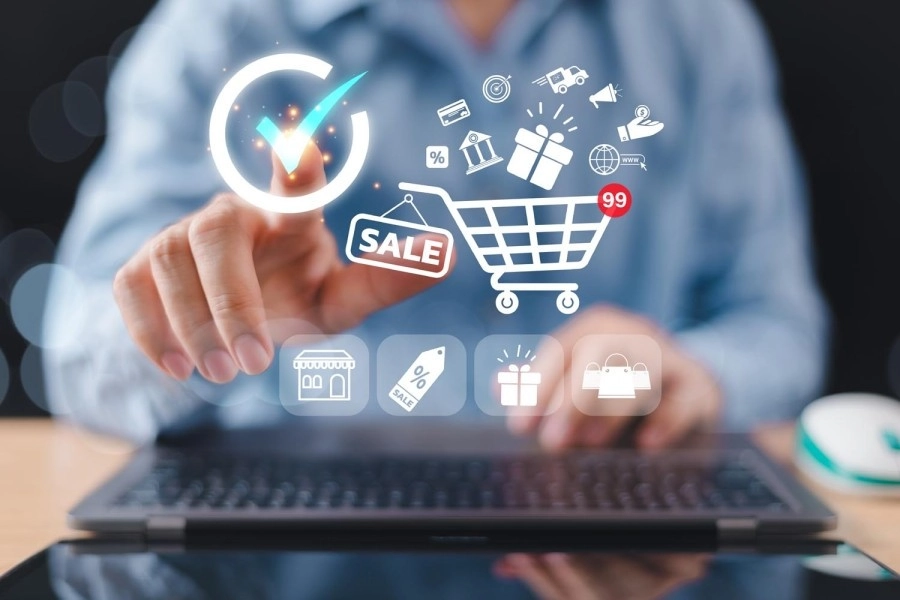 E-commerce Store 6 Months