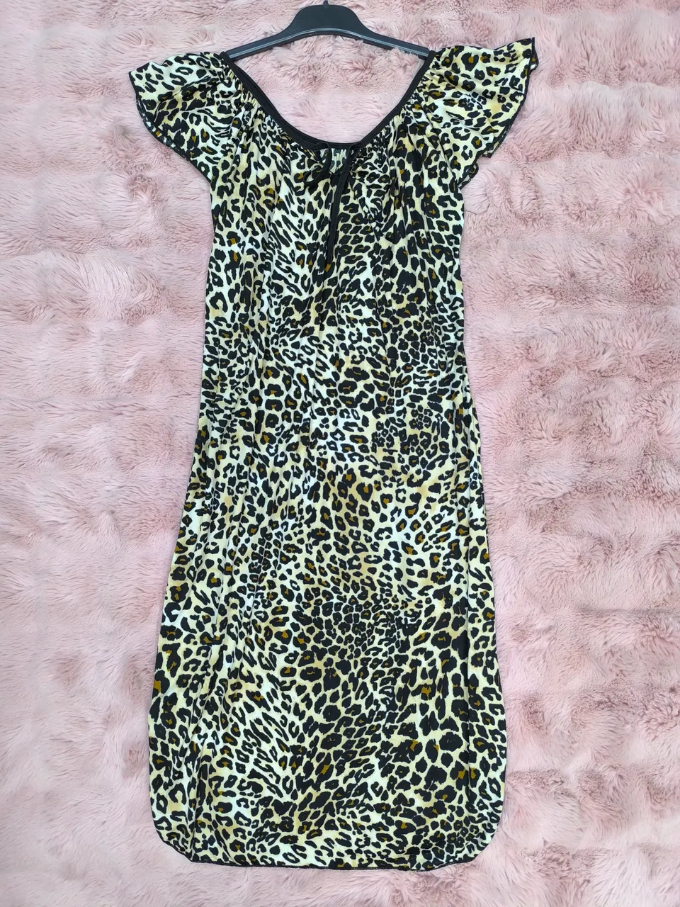 شلحة قصير روب نوم بتجنن ومريحة للصبايا 🐆💕✨