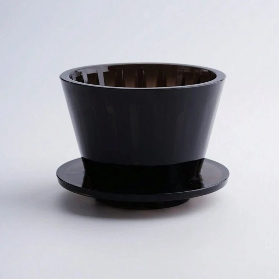   plastic dripper 01