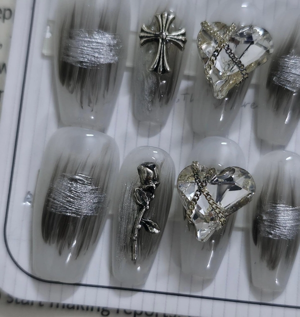 ✧   Chrome Hearts Nails 