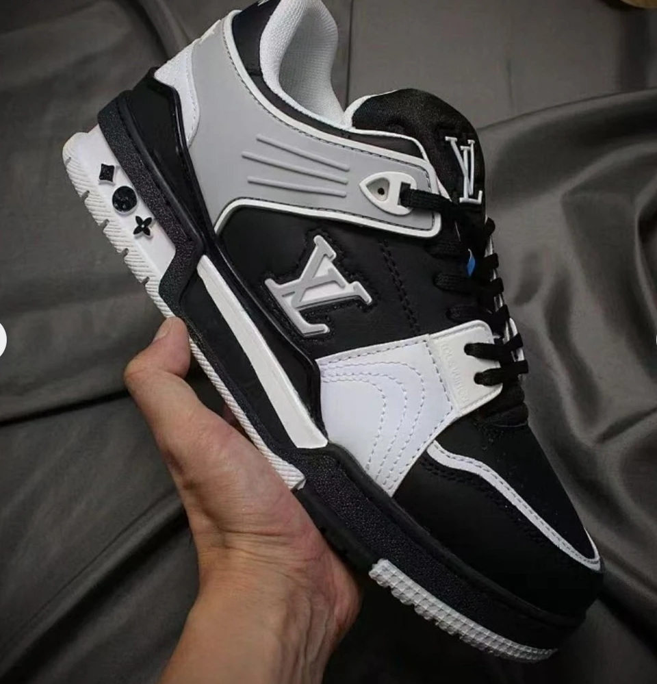LV Trainer Sneaker