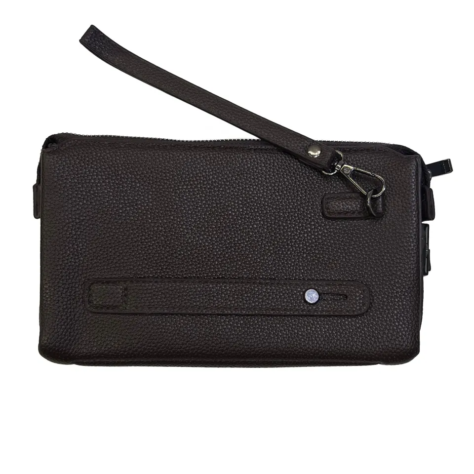 حقيبة جلد ذات قفل معدني