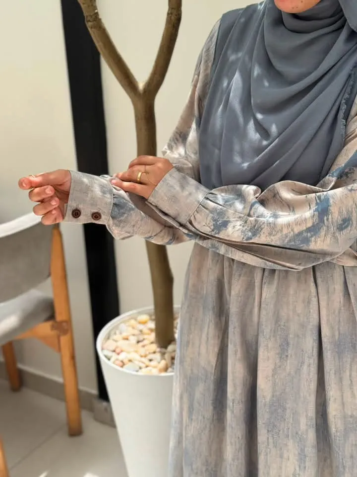فستان ورد 🌸