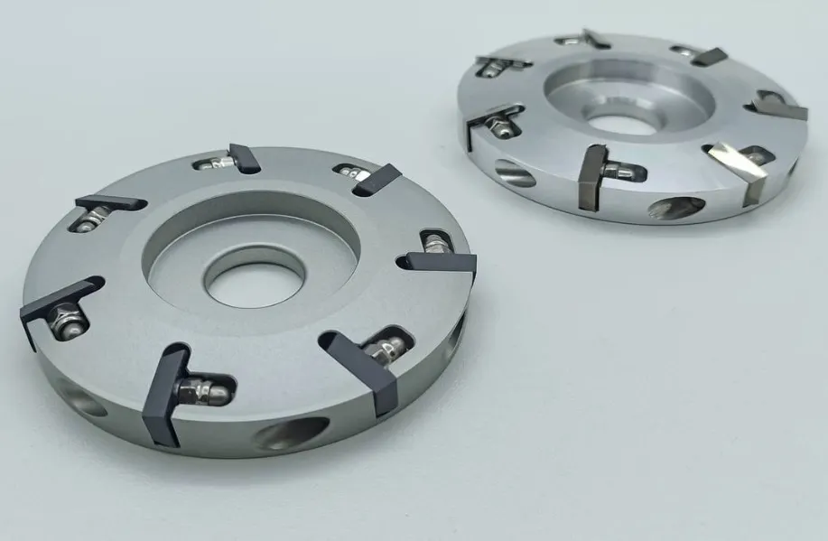 ديسك الحوافر  . 7 شفرات .. (يتوفر شفرات للتبديل عند التلف )