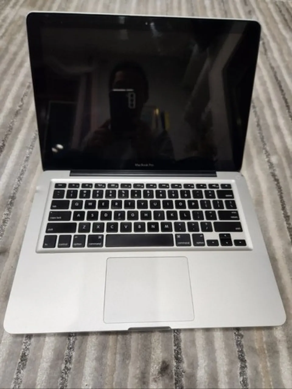 Apple MacBook Pro 13-inch (C-Grade)