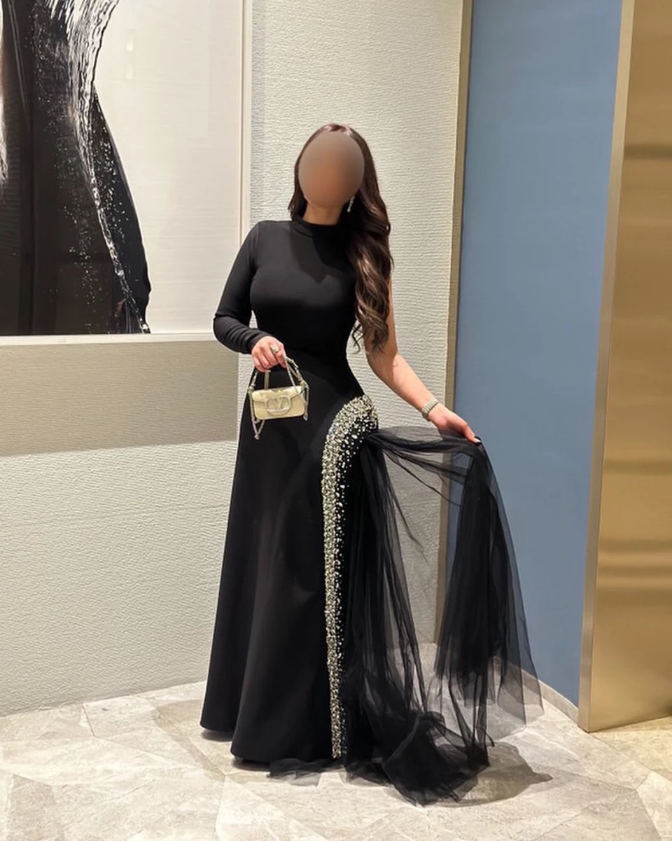 فستان اسود انيق