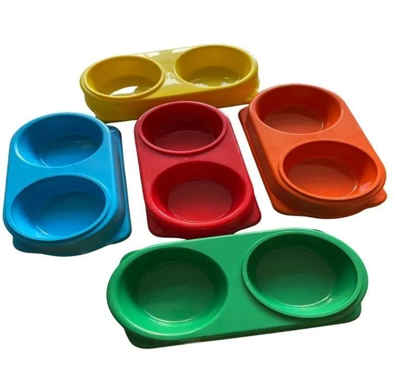 أوعية مزدوجة للمياه والطعام للحيوانات الأليفة