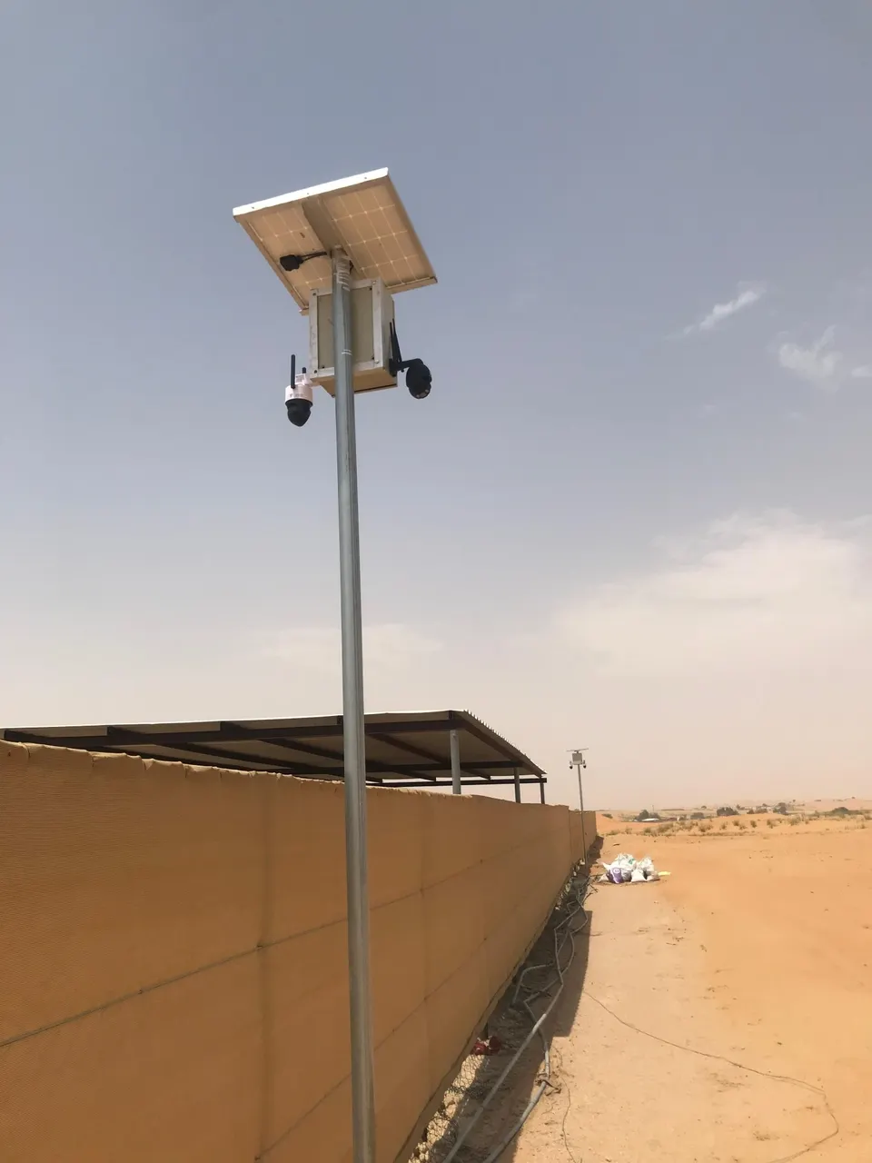 كامرتين علي عامود واحد 