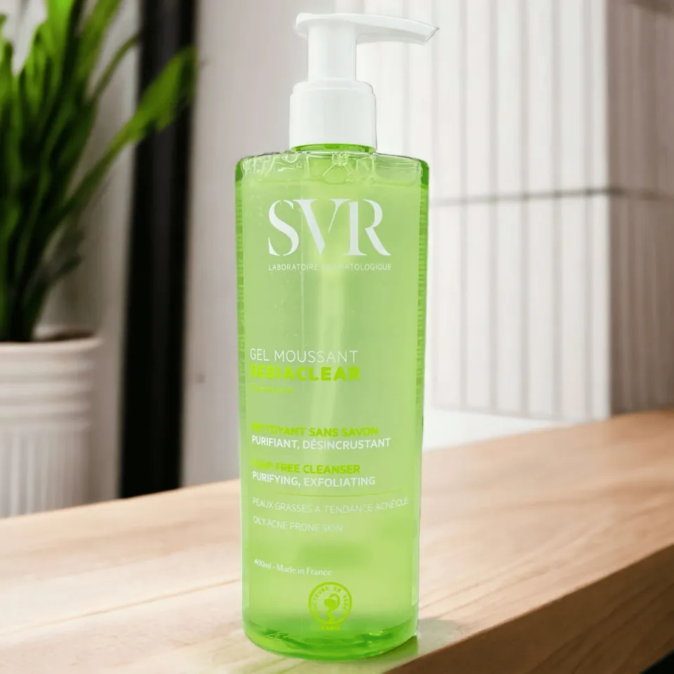 جل منظف خالي من الصابون من ماركة SVR Sebiaclear