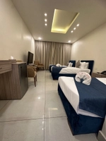 غرفة ثلاثية