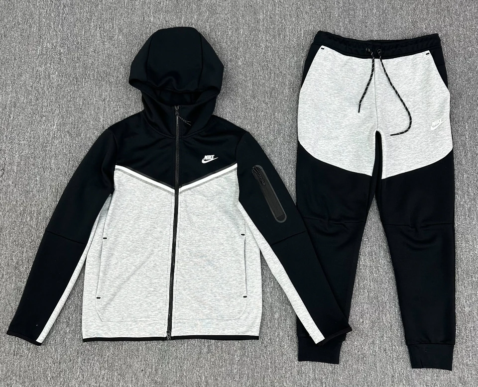 Nike Tech