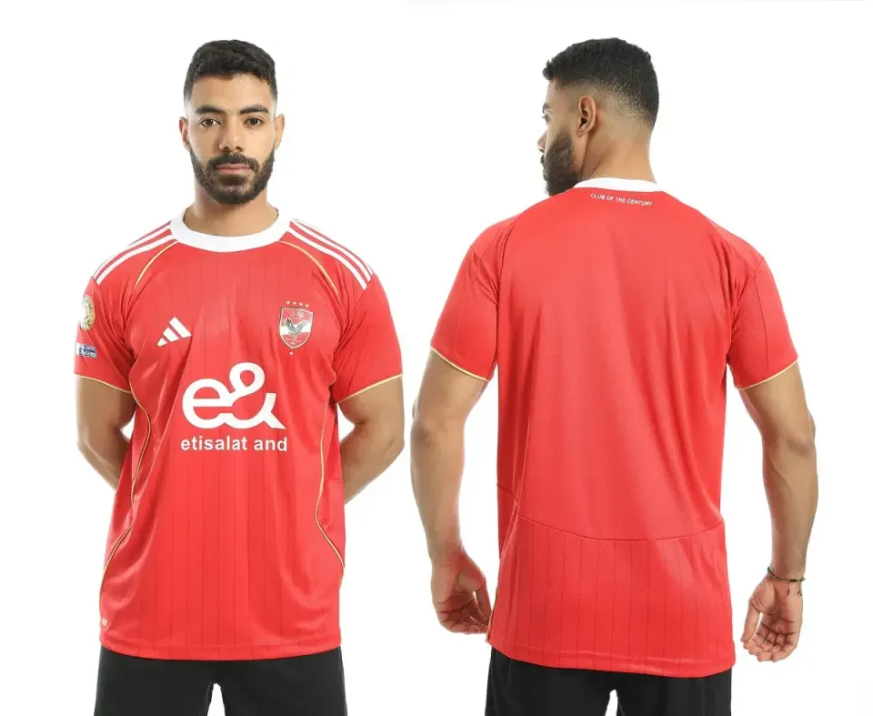 قميص الأهلي الأساسي 2025/26 مع بادجات كأس العالم للأندية - فيرست هاي كوبي