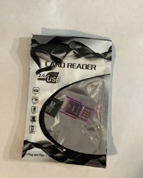 1 × قارئ بطاقات USB صغير + ذاكرة 32 جيجا