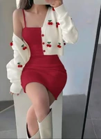 أحمر