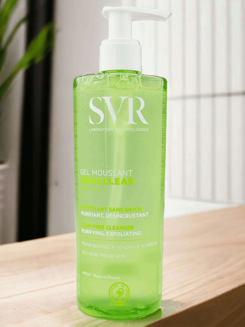 جل منظف خالي من الصابون من ماركة SVR Sebiaclear