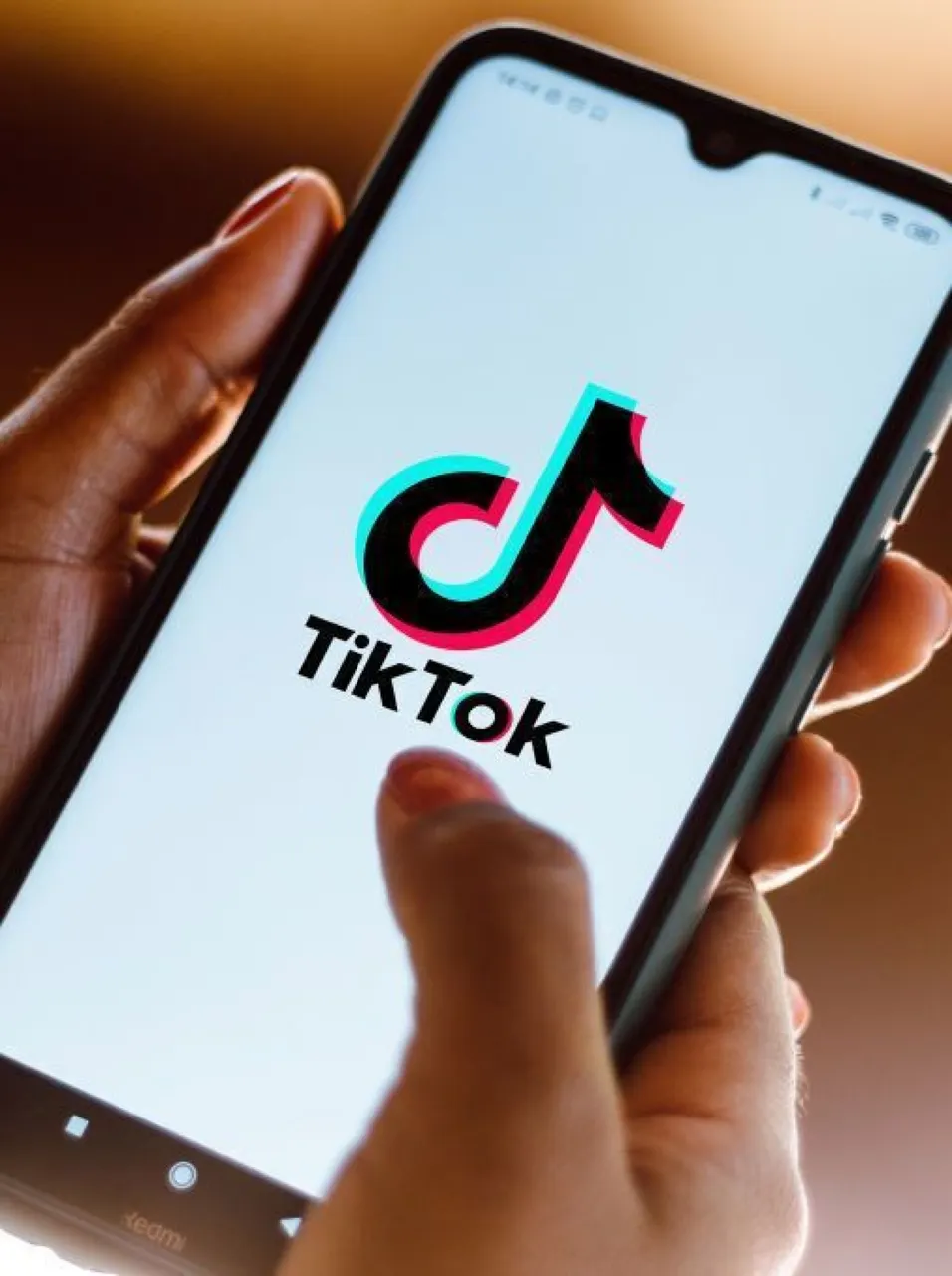 خدمة تحليل أداء محتوى تيك توك