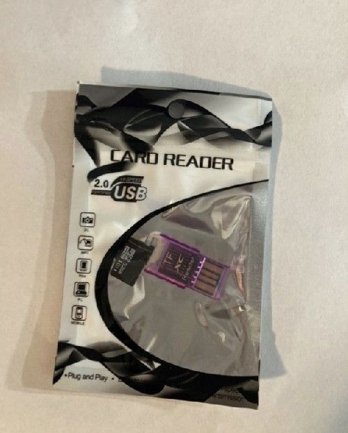 1 × قارئ بطاقات USB صغير + ذاكرة 32 جيجا