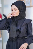 أسود