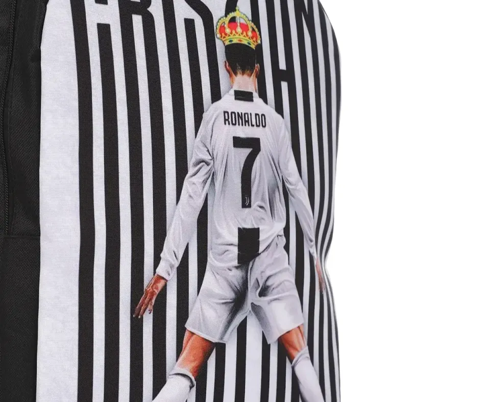 شنطة ظهر كريستيانو رونالدو ملك مدريد