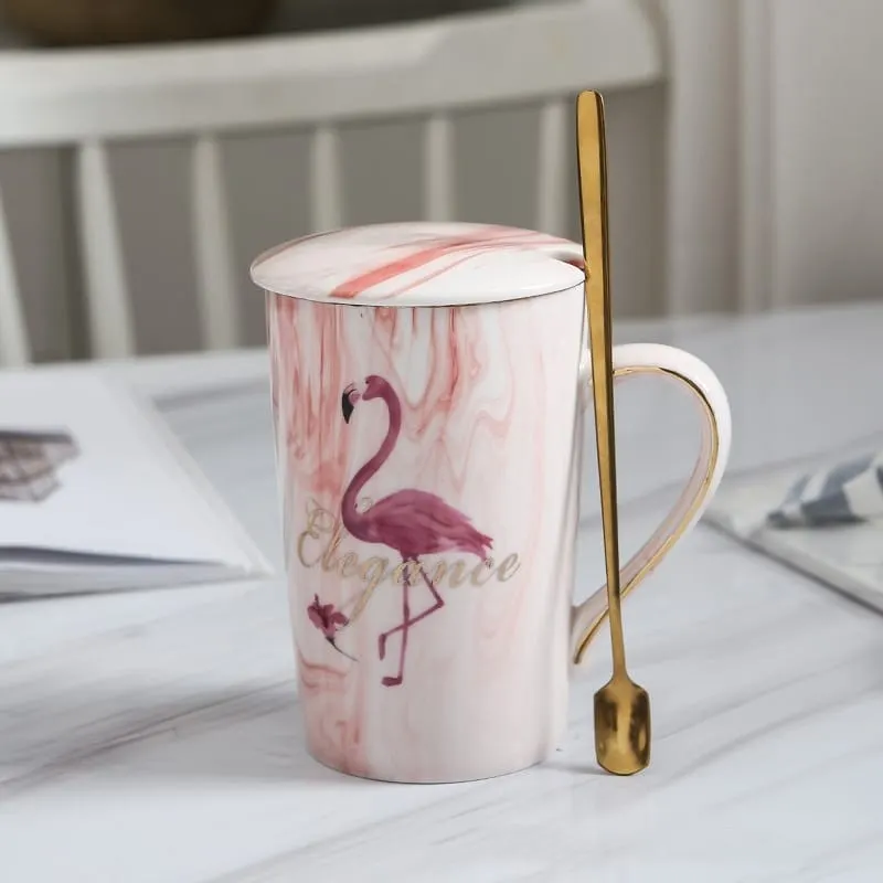 كوب قهوة بنقشة الفلامنجو