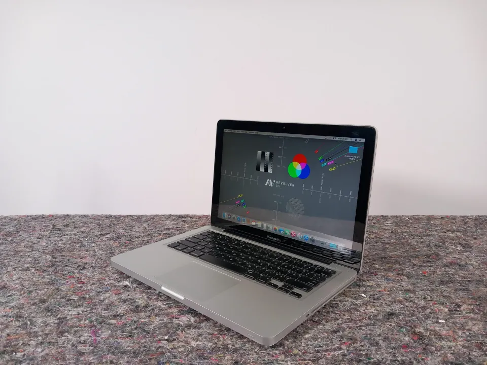 Apple MacBook Pro 13-inch (C-Grade)