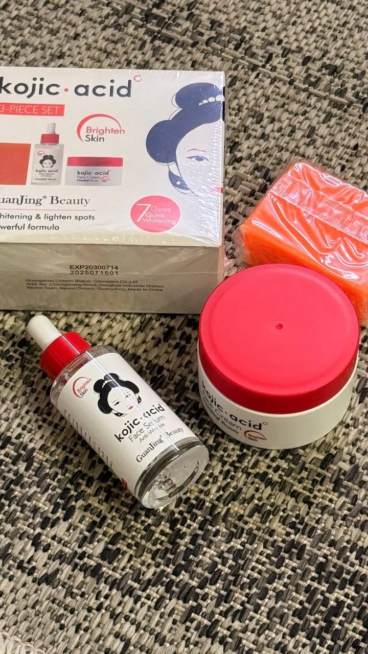 بكج عناية من kojic acid