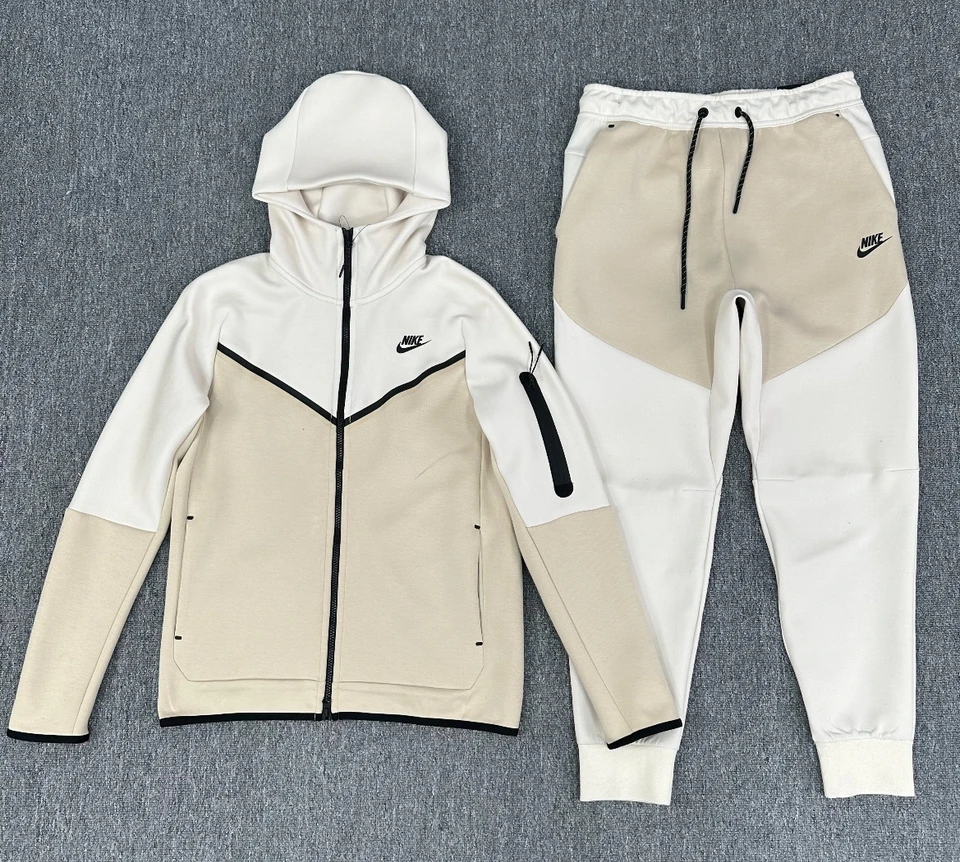 Nike Tech