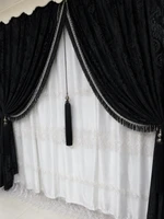 أسود